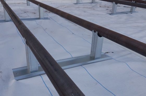 How to choose the right pipe rail support